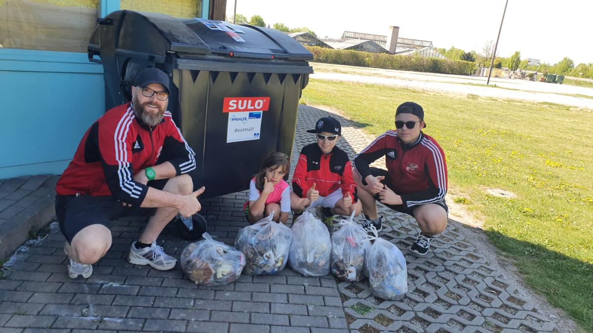 Müllsammelaktion der Schopflocher Fußballjugend